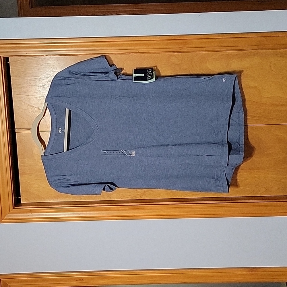 Woman's DSG new with tags t-shirt